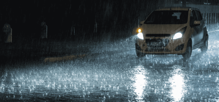 Pregateste-ti autovehiculul pentru sezonul ploios Pregateste-ti autovehiculul pentru sezonul ploios